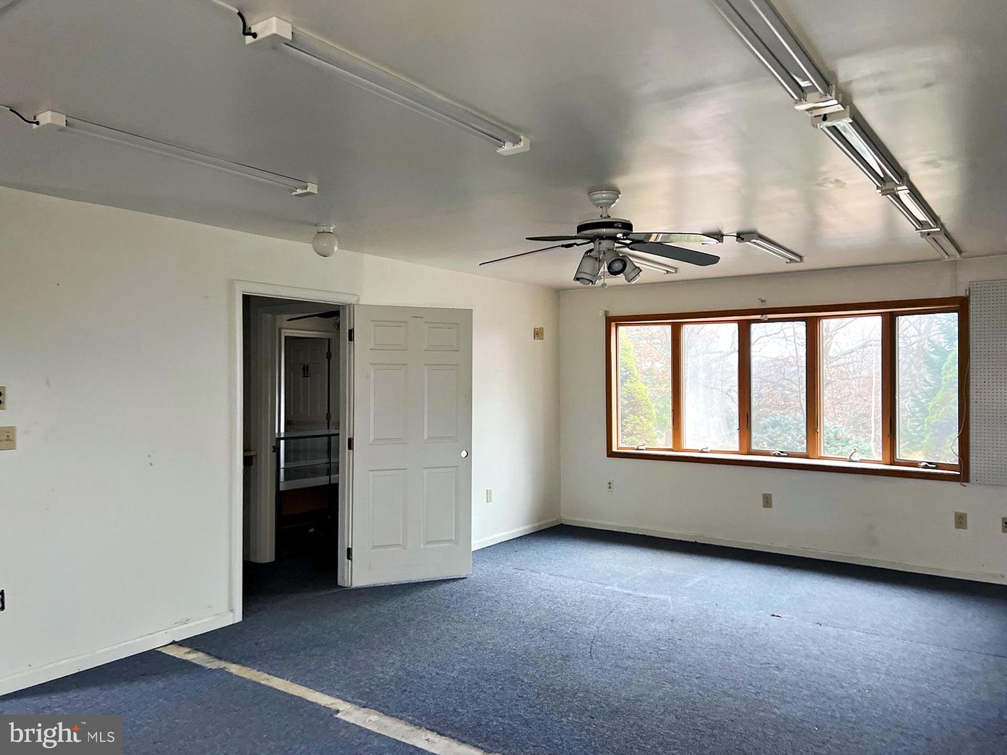 1000 Valleybrook Property Photo 16