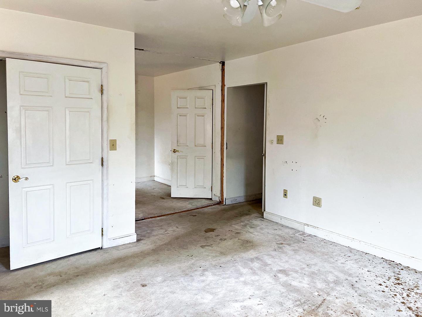 1000 Valleybrook Property Photo 24