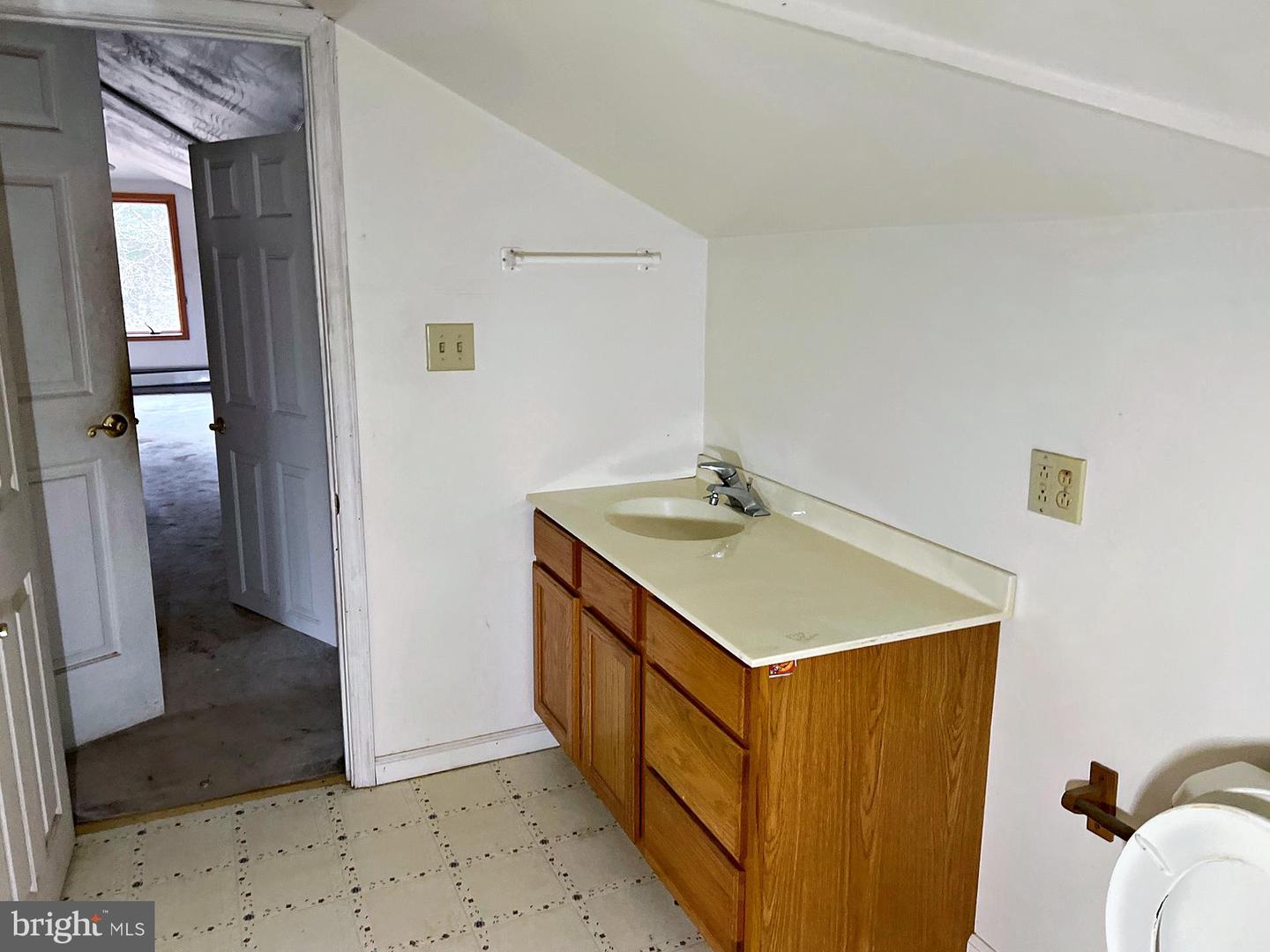 1000 Valleybrook Property Photo 26