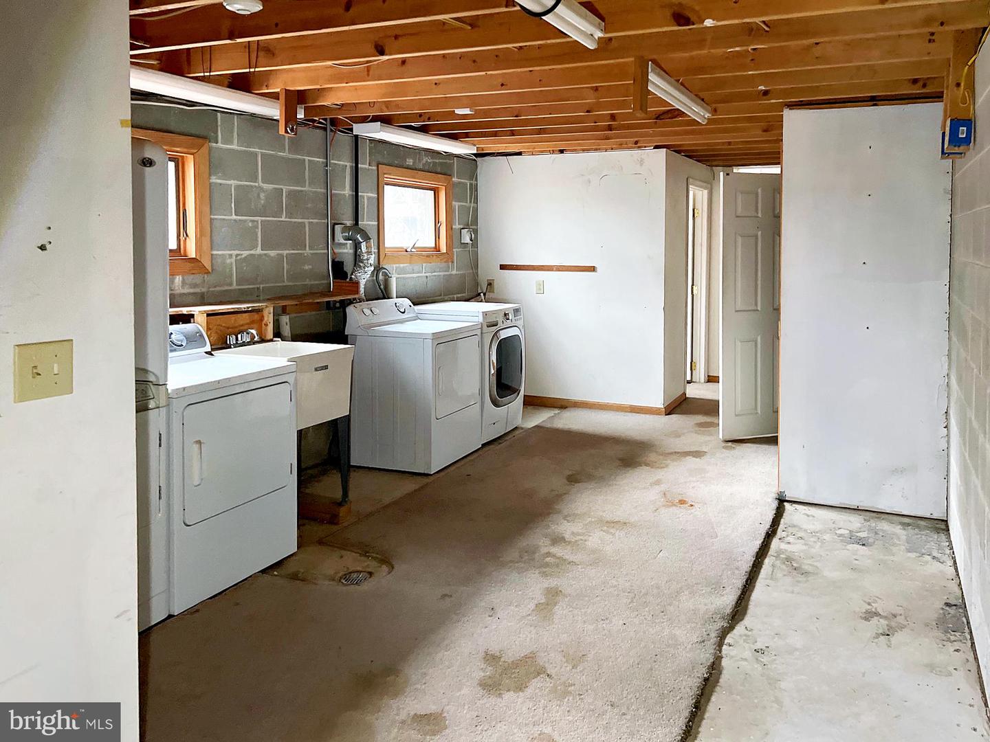 1000 Valleybrook Property Photo 28