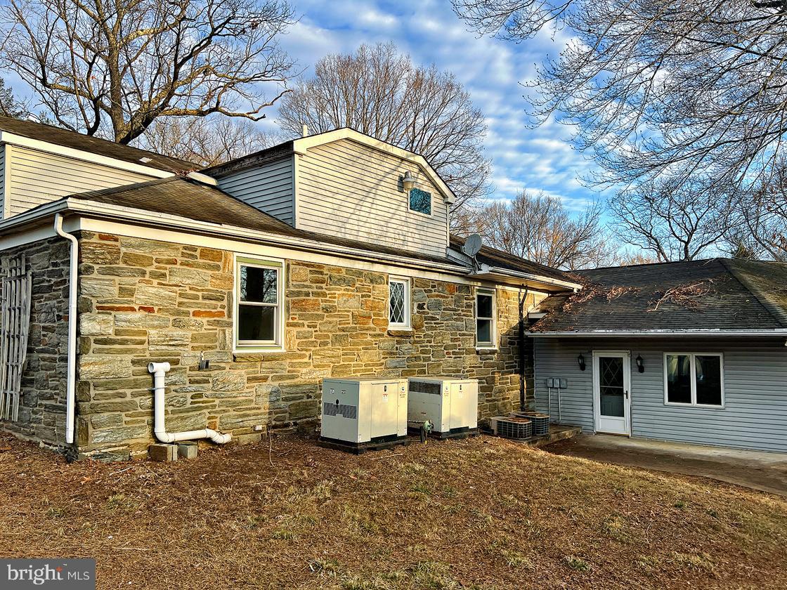 1000 Valleybrook Property Photo 31