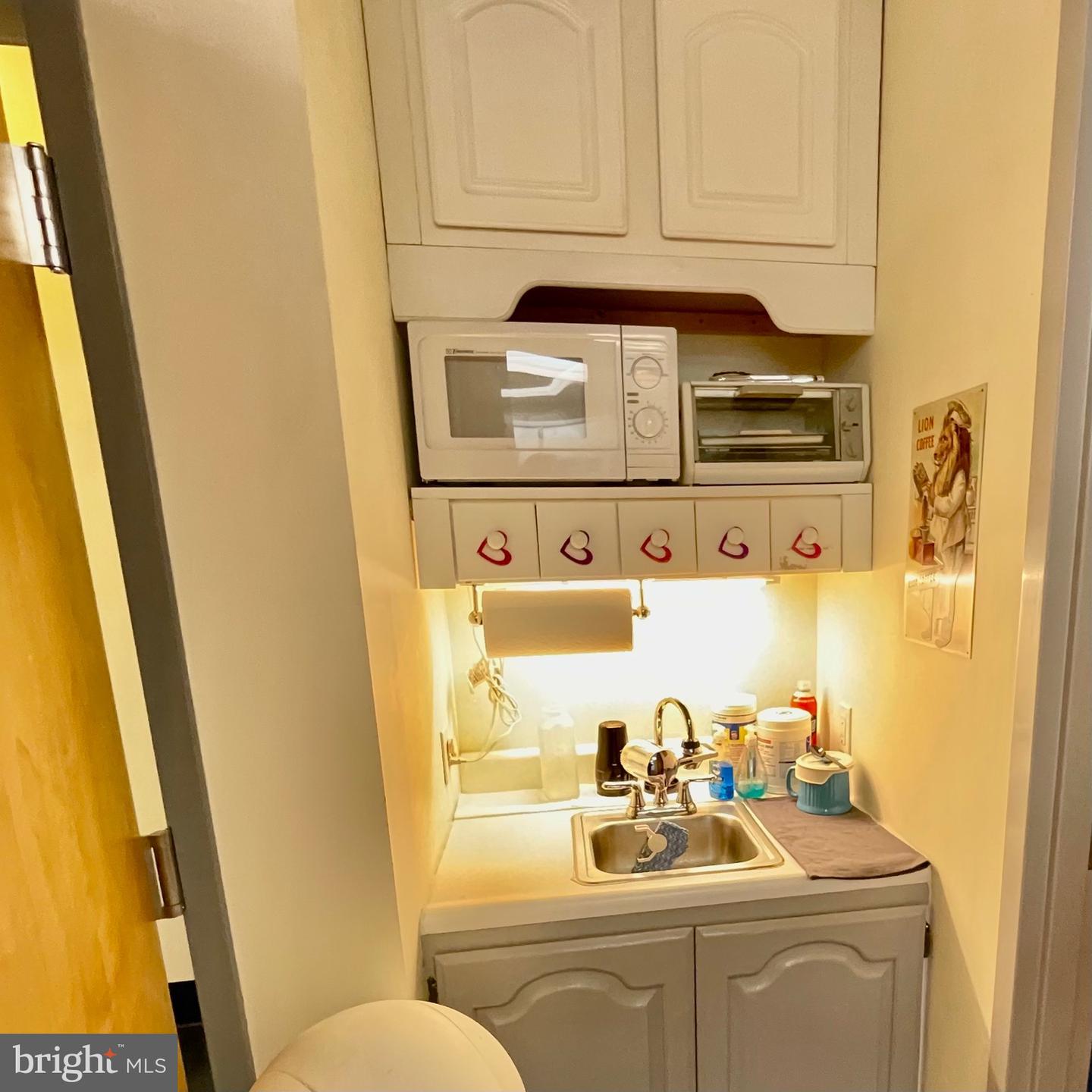 27 Regency Plz Property Photo 7