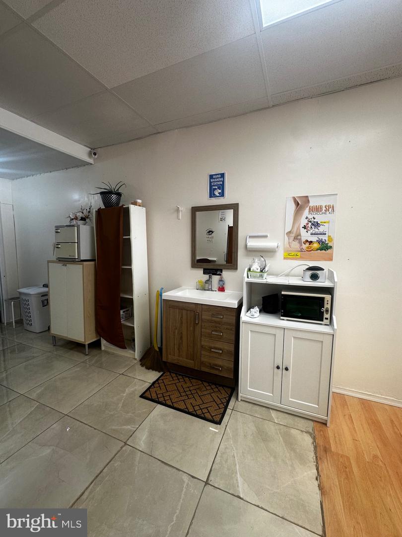 531 Chester Pike Property Photo 7