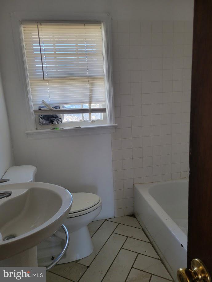 815 Clifton Ave Property Photo 7