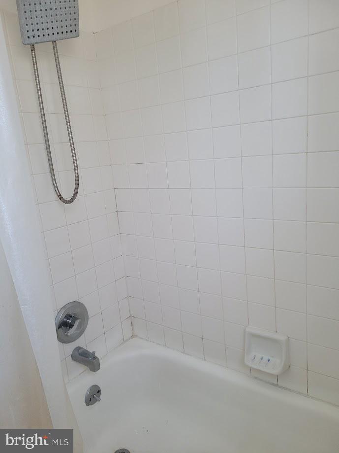 815 Clifton Ave Property Photo 20
