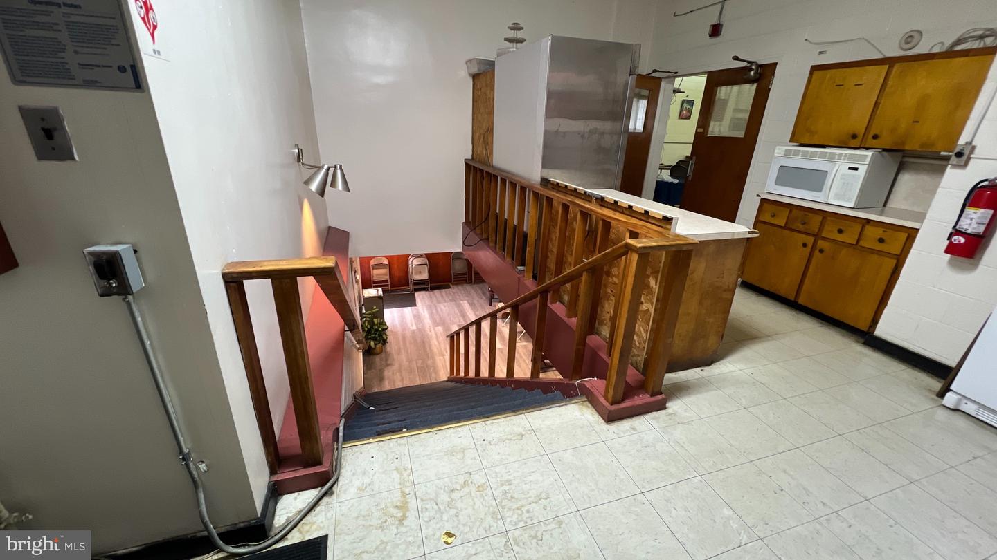 1712 W Providence Ave Property Photo 35