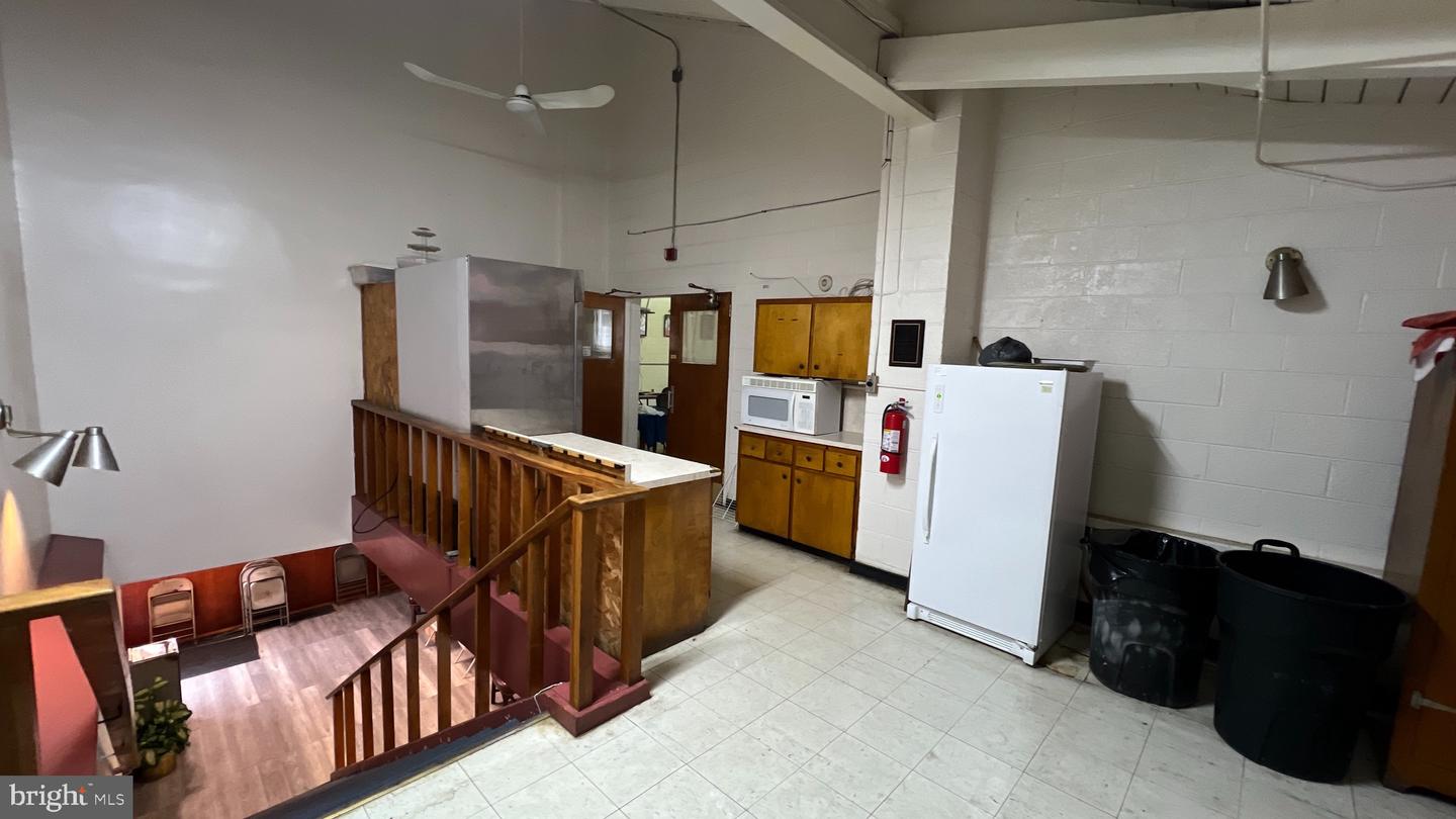 1712 W Providence Ave Property Photo 36