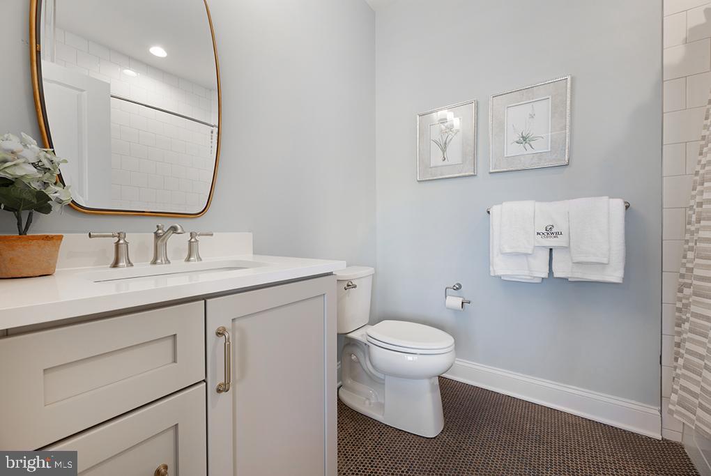 311 Squire Dr #17a Property Photo 6