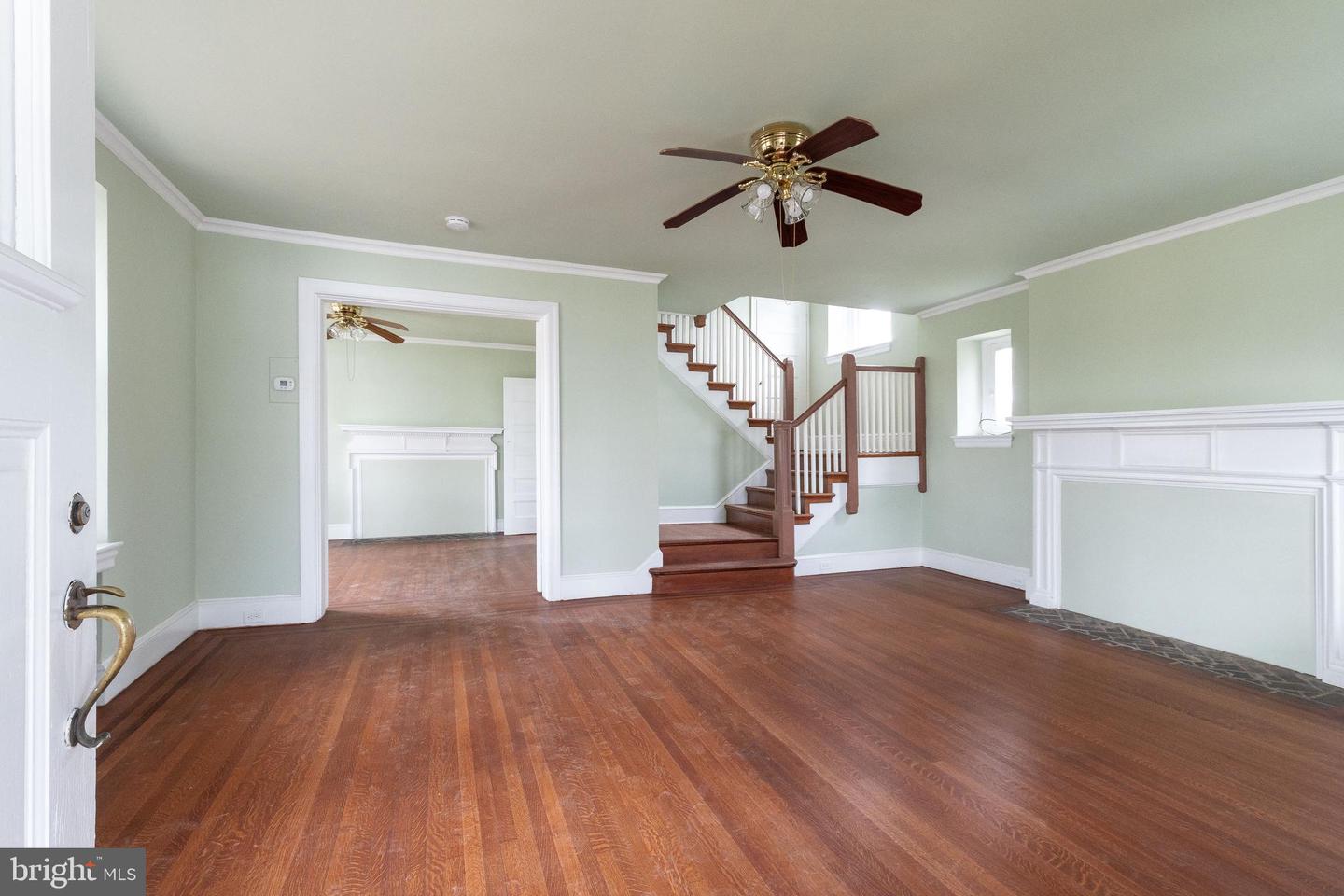 112 E Township Line Rd Property Photo 1
