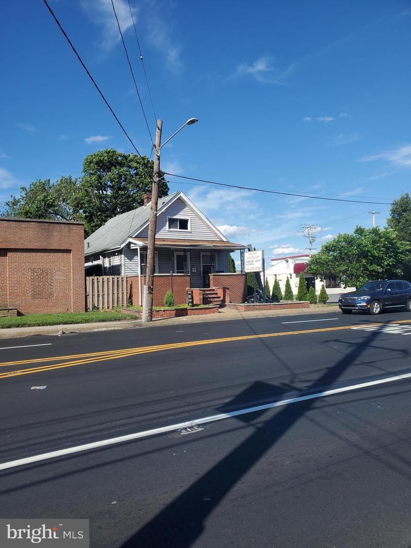 4115 Edgmont Property Photo