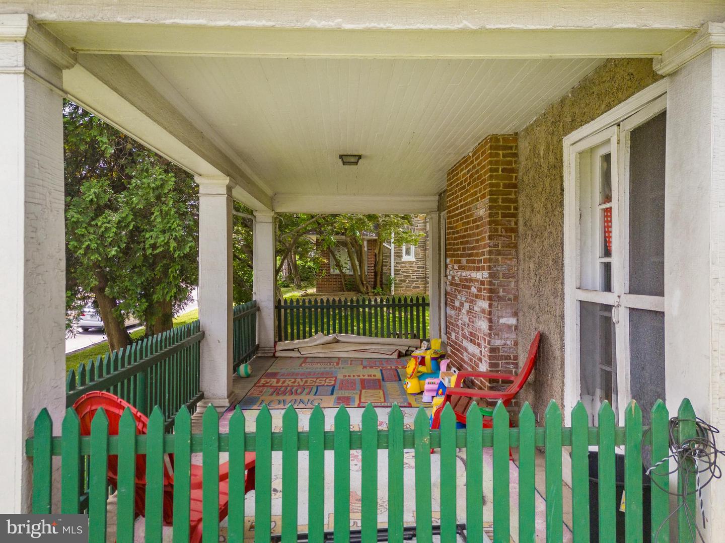 223 E Park Rd Property Photo 9