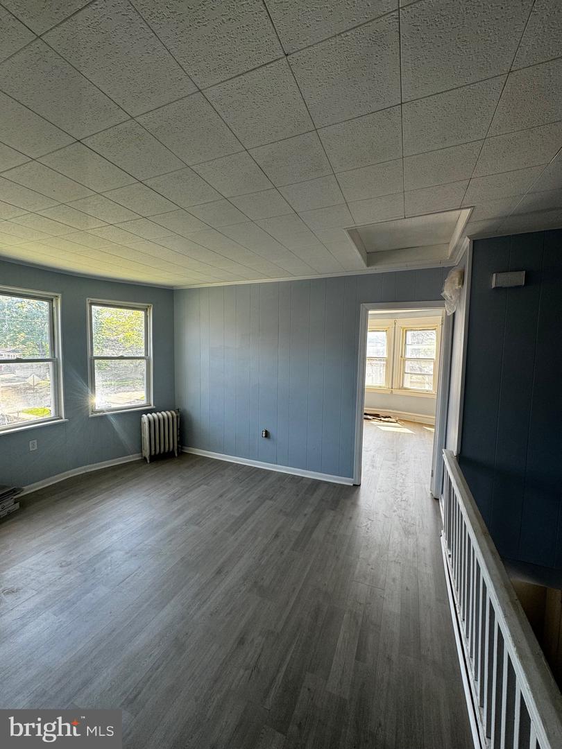 247 Melrose Ave #b Property Photo 6