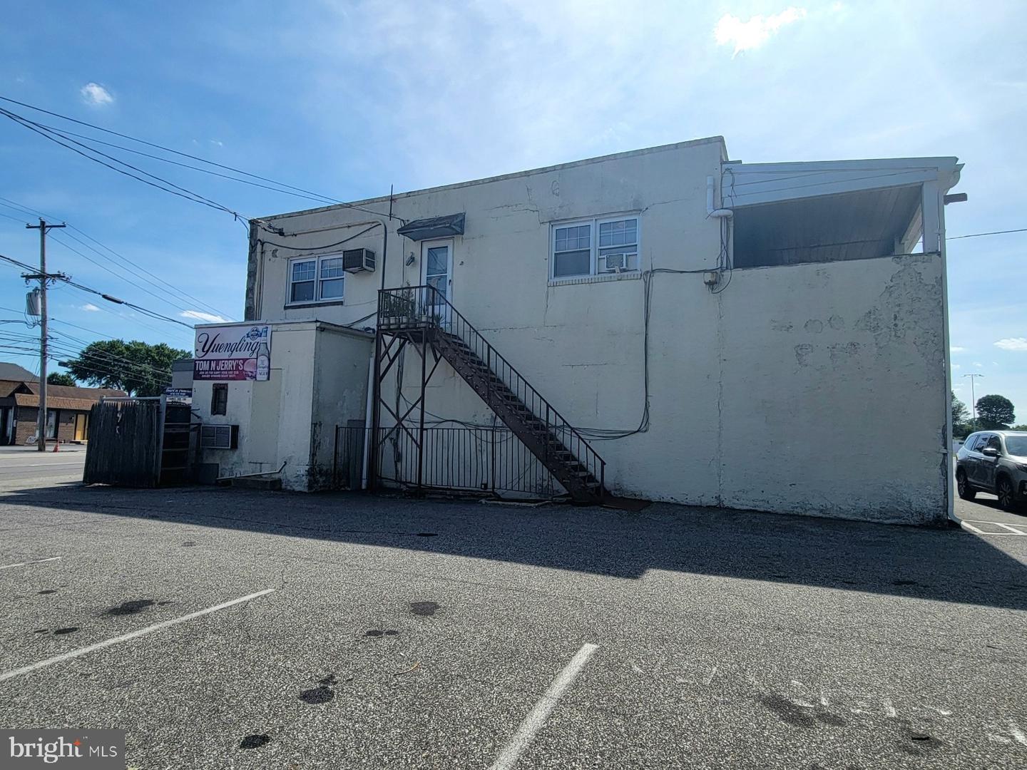 1006 Macdade Blvd Property Photo 8