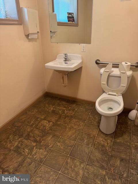 2738- 2740-e County Line Rd Property Photo 20