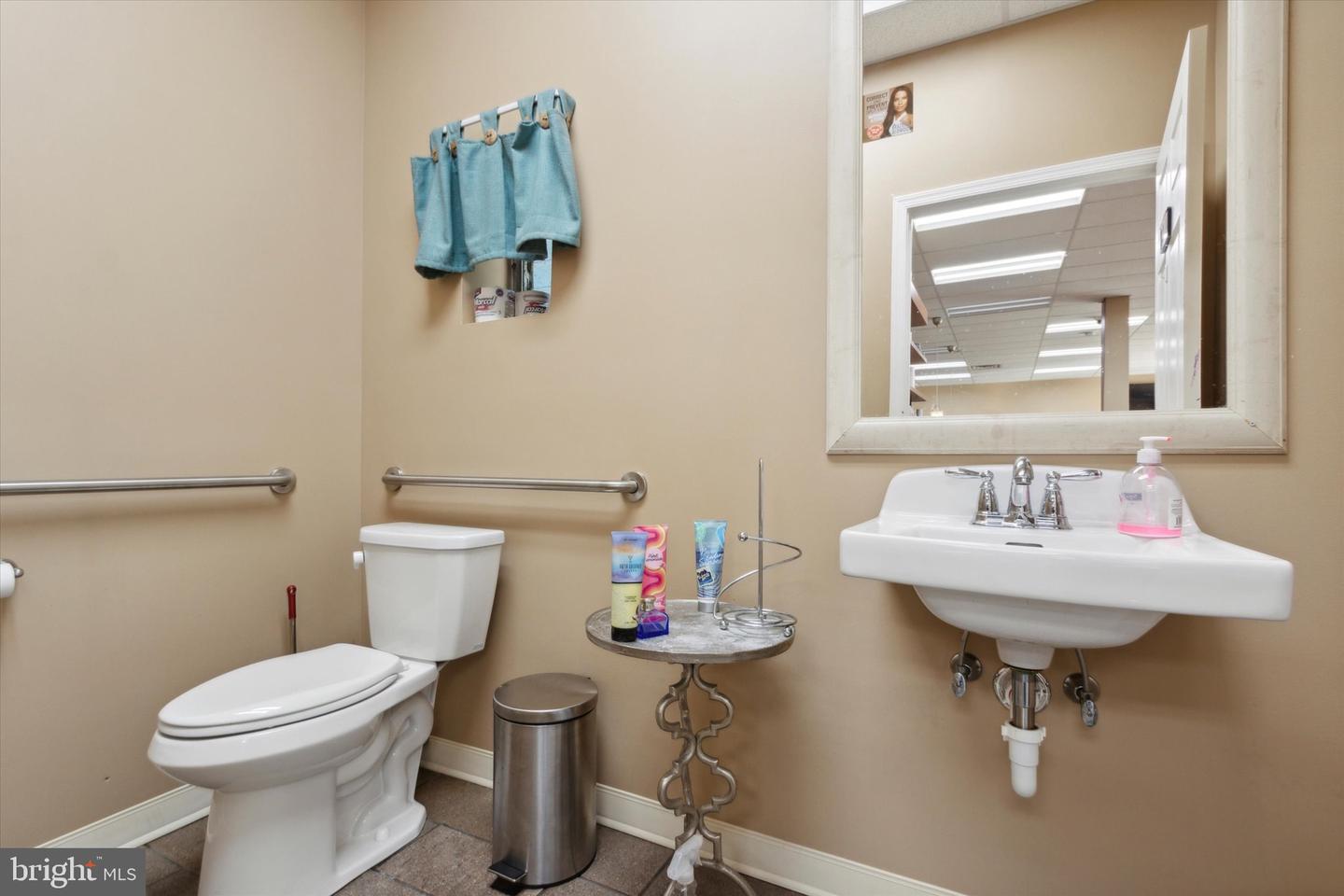 219 Chester Pike Property Photo 12