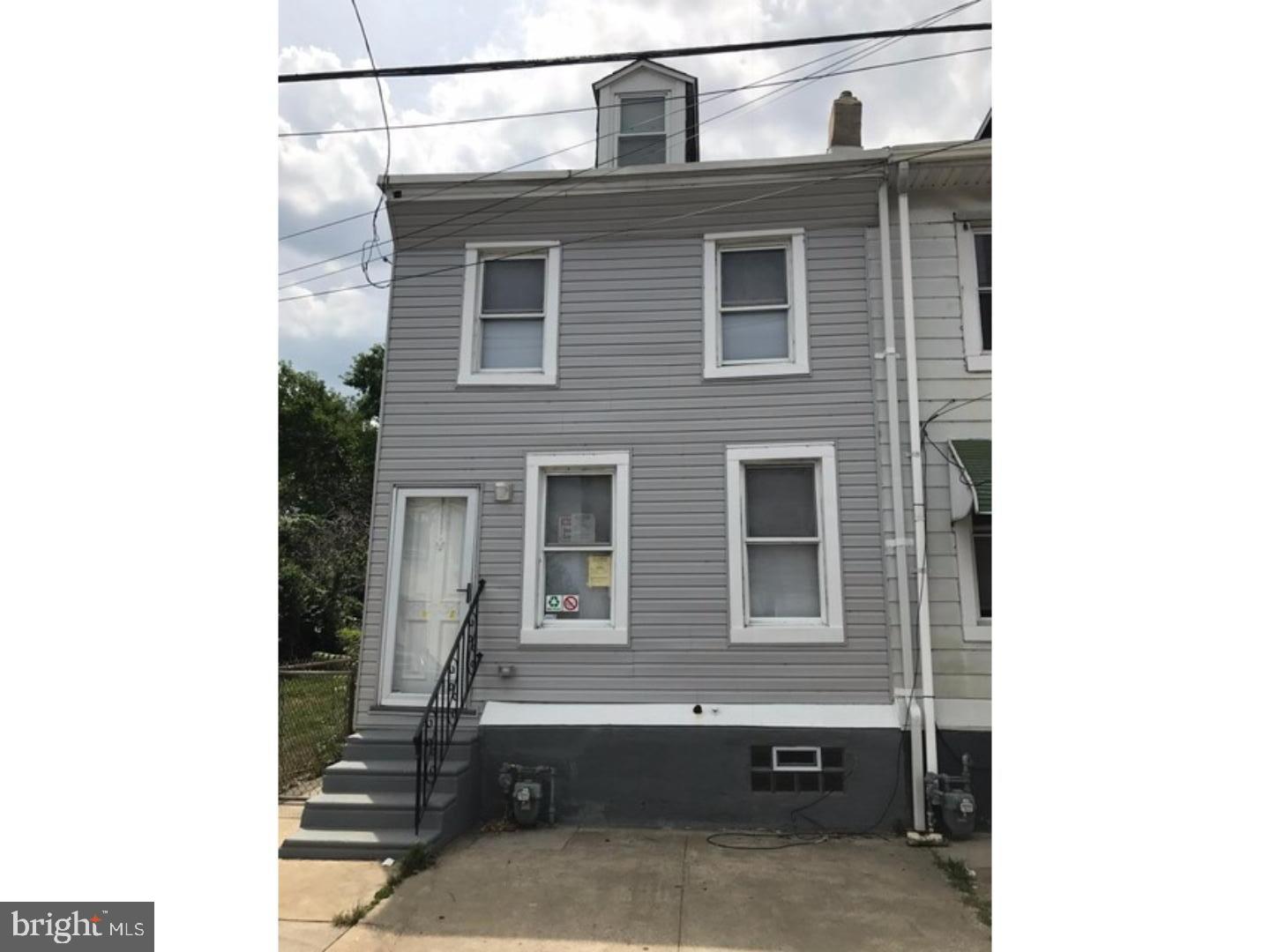 220 Kerlin St Property Photo 1