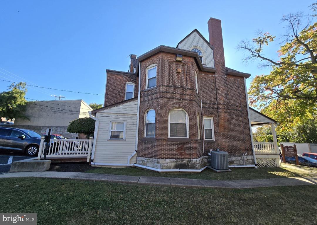335 W Baltimore Ave Property Photo 6