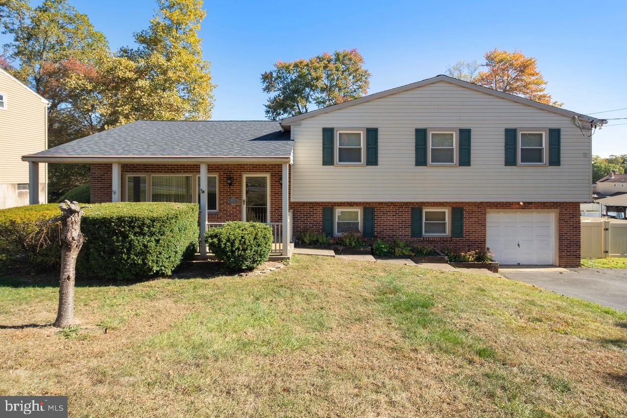 3025 Highwoods Dr Property Photo 1
