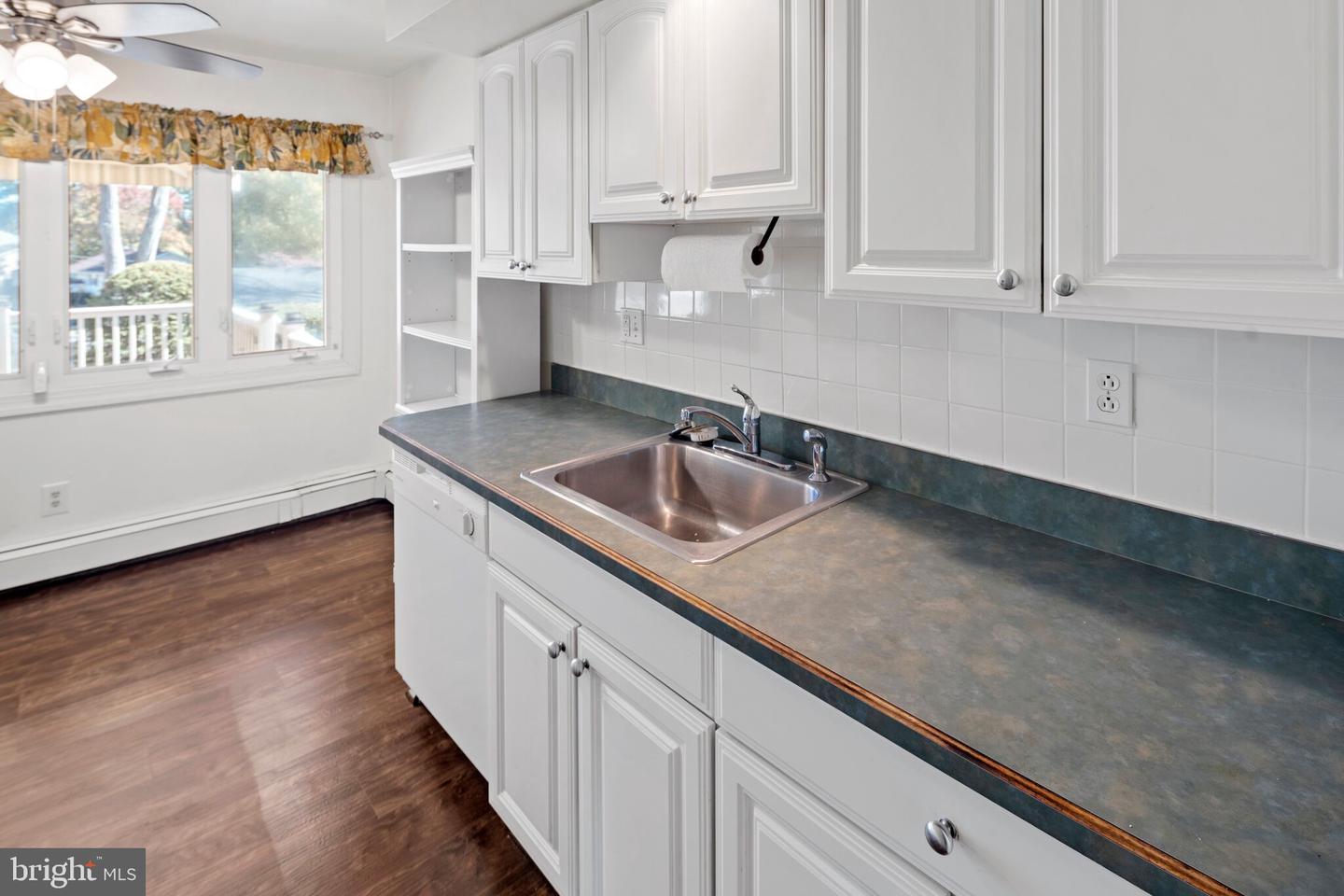 3025 Highwoods Dr Property Photo 18