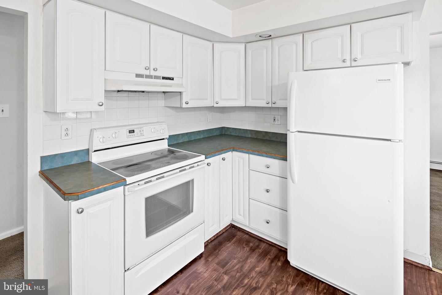 3025 Highwoods Dr Property Photo 19