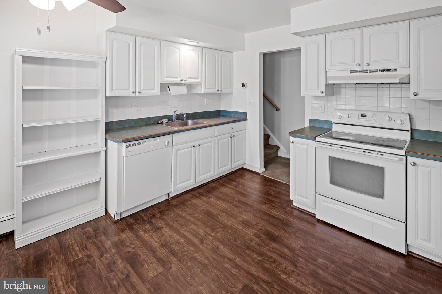 3025 Highwoods Dr Property Photo 20