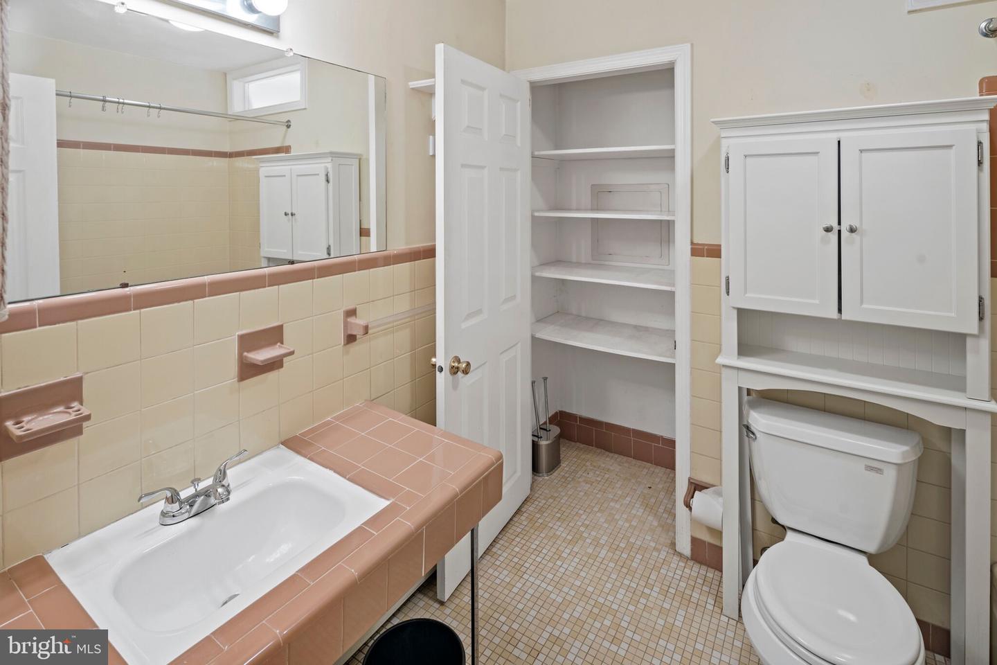3025 Highwoods Dr Property Photo 23