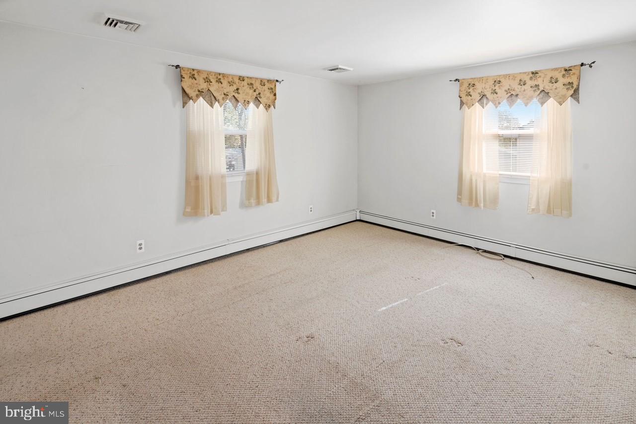 3025 Highwoods Dr Property Photo 24