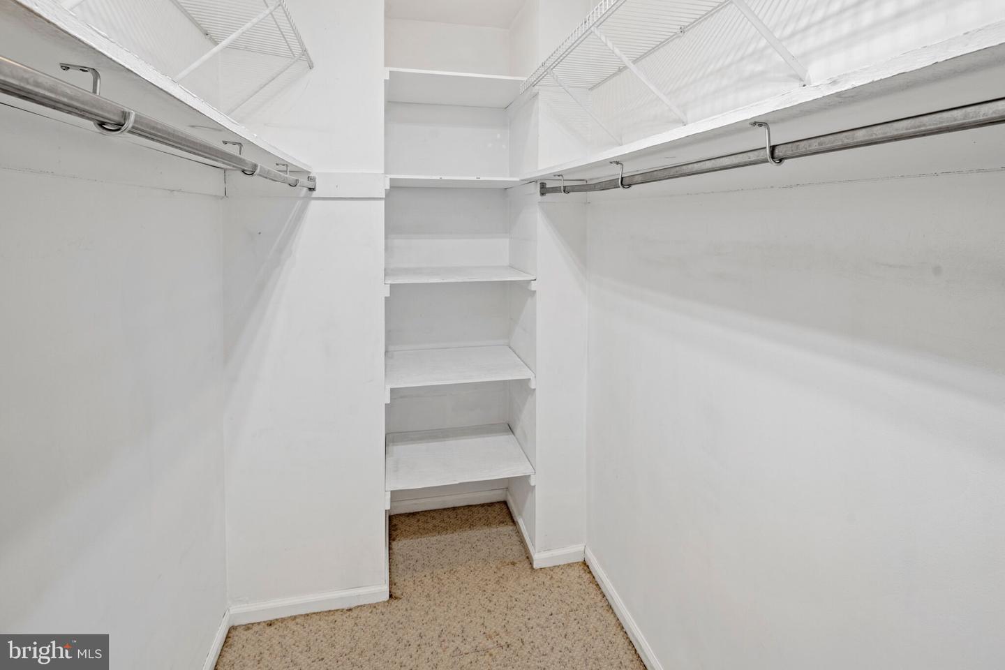 3025 Highwoods Dr Property Photo 29