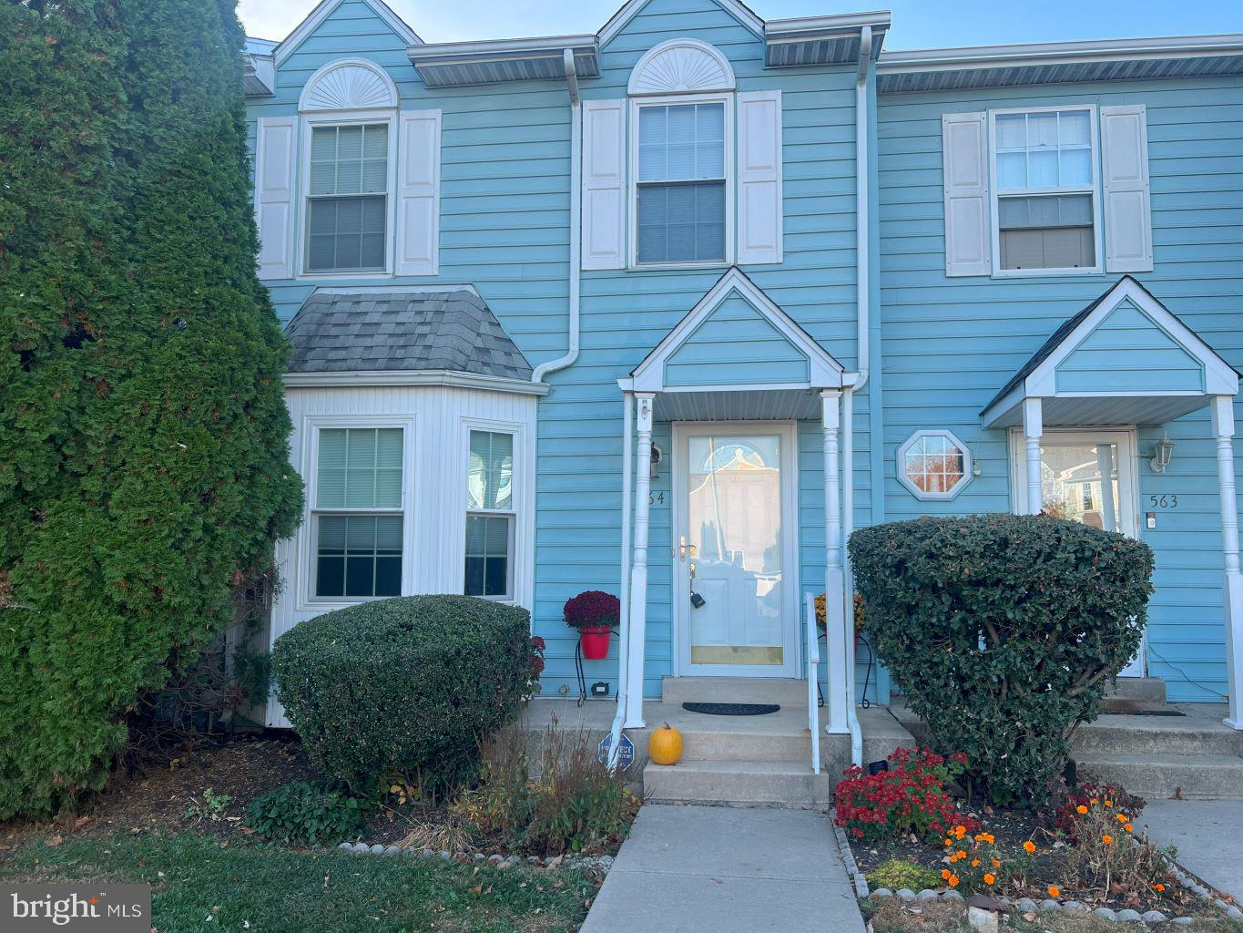 564 Applewood Ct Property Photo