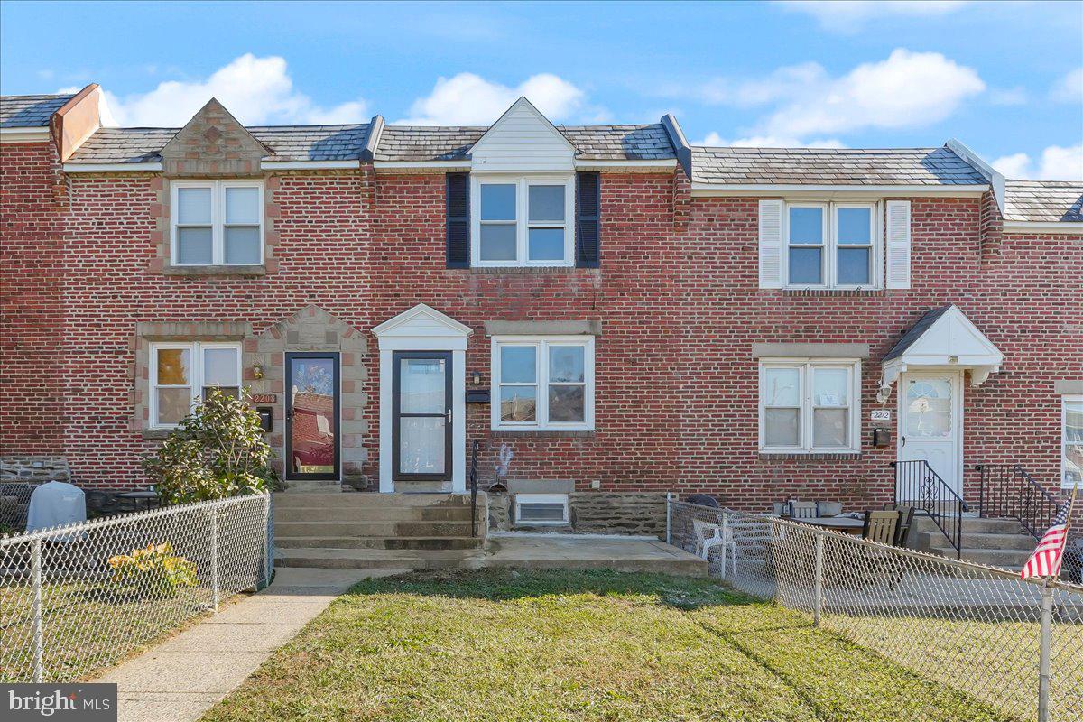 2210 Lynn Blvd Property Photo 1