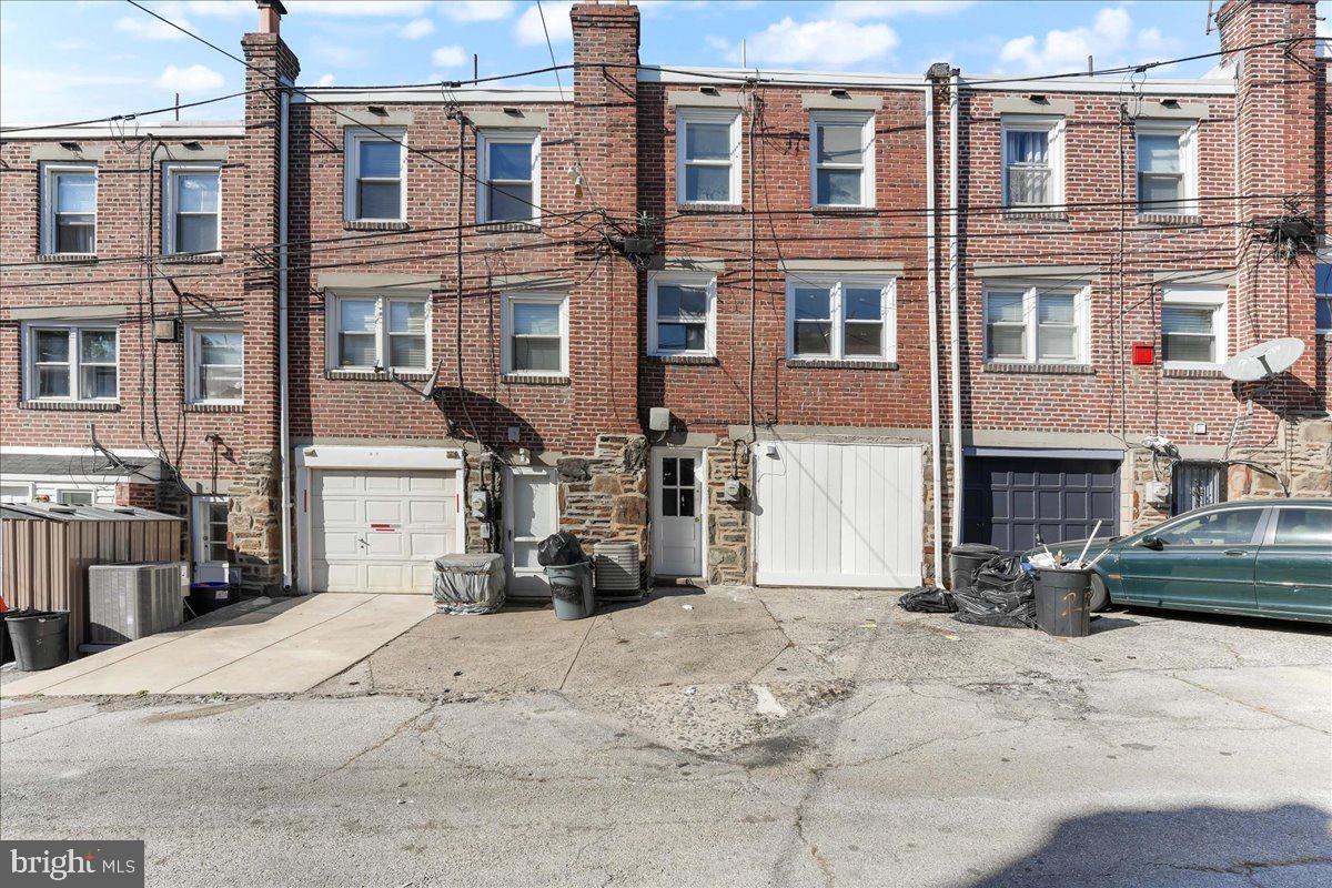 2210 Lynn Blvd Property Photo 18