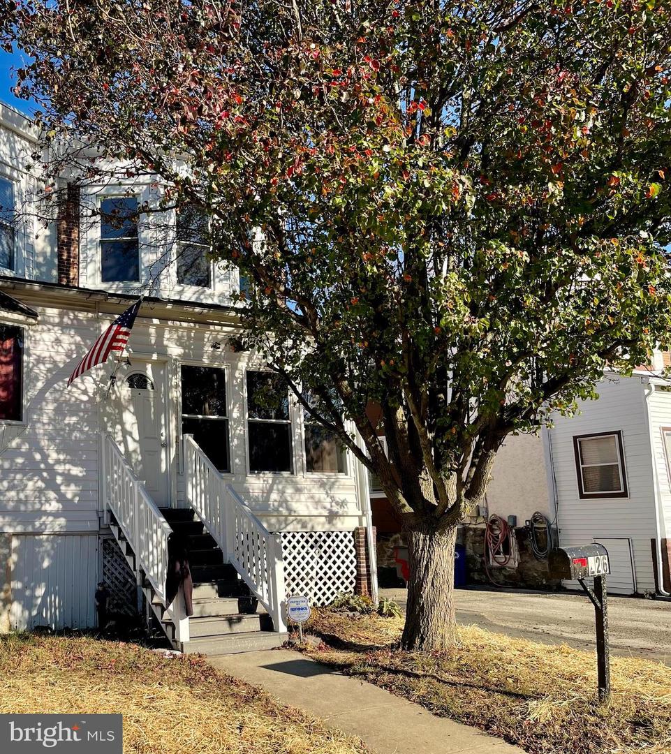 226 Cedar Ave Property Photo