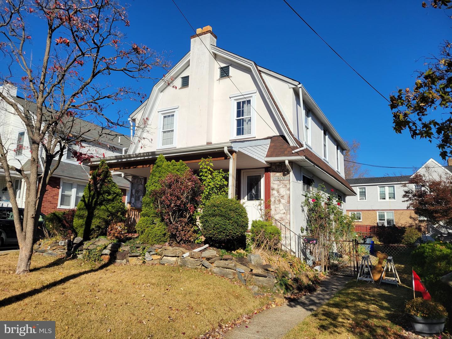 807 Summit Ave Property Photo
