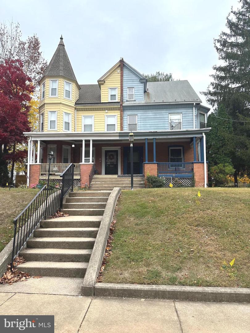 43 Windermere Ave Property Photo 1