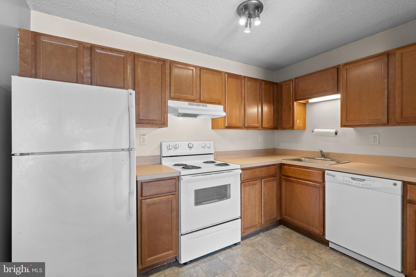 706-a Putnam Blvd #4a Property Photo 8