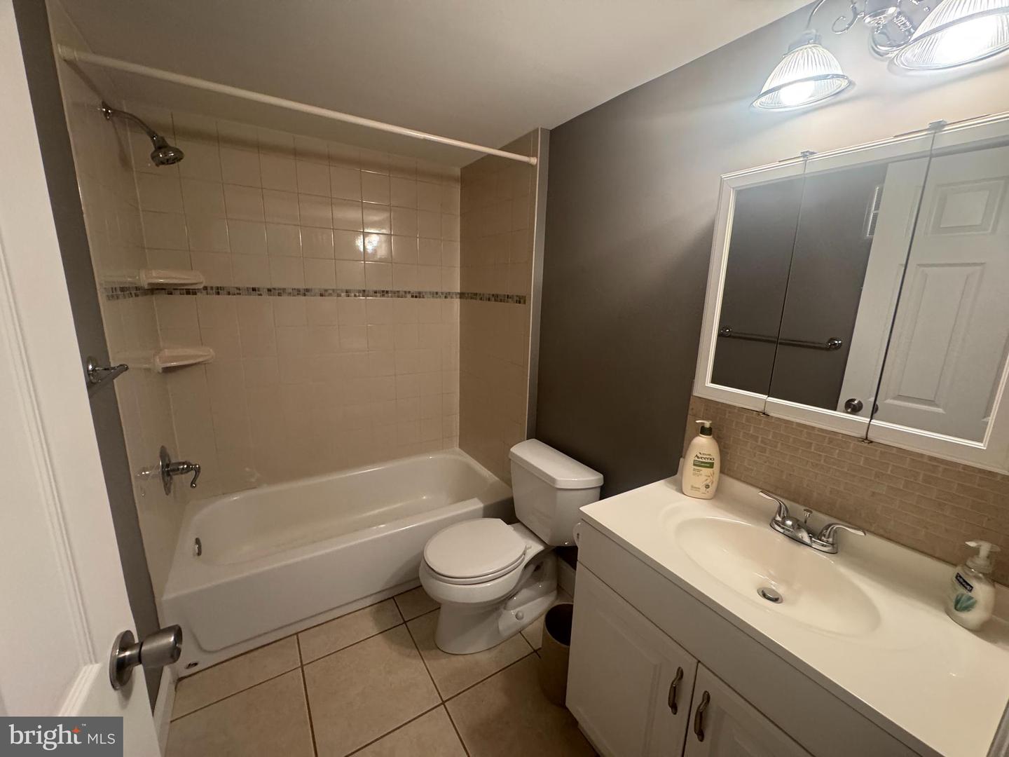 1016 W Baltimore Pike #e-10 Property Photo 12