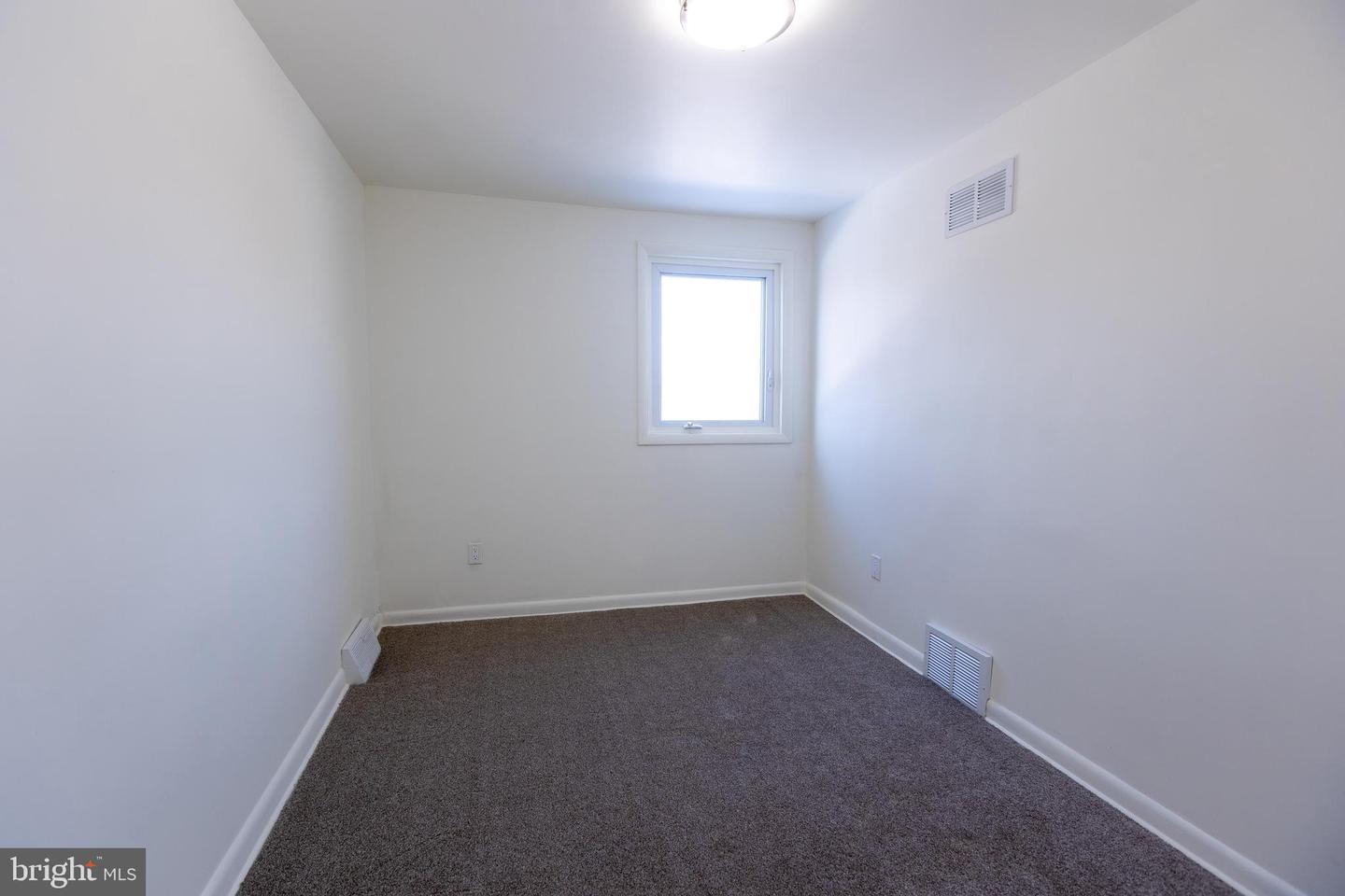 1218 Harshaw Rd Property Photo 10