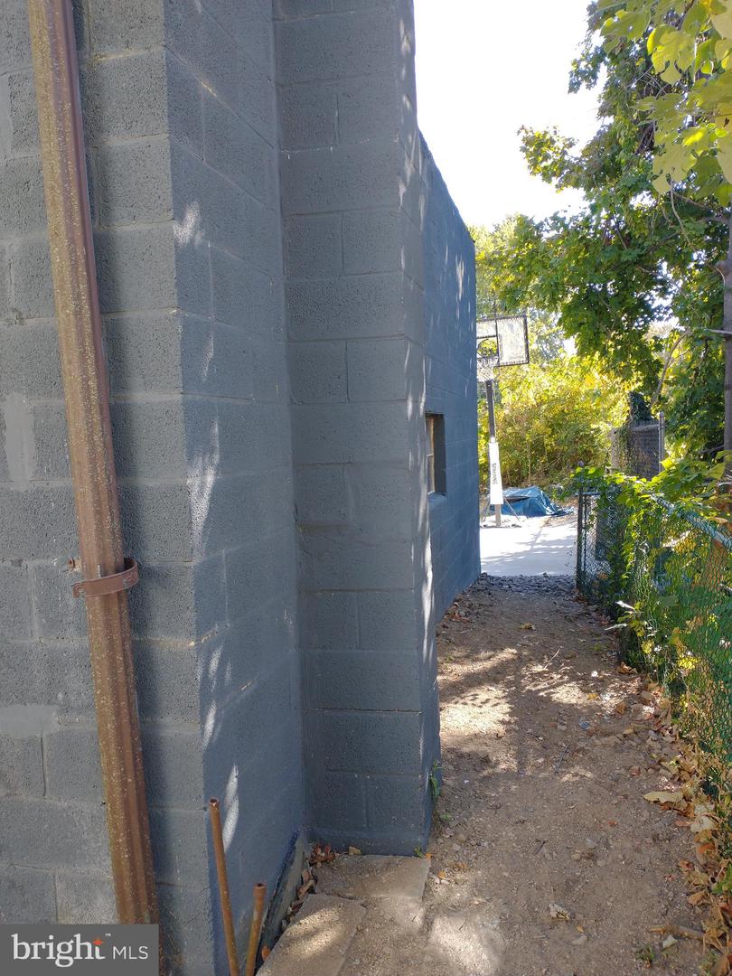 908 Cedar Ave Property Photo 7