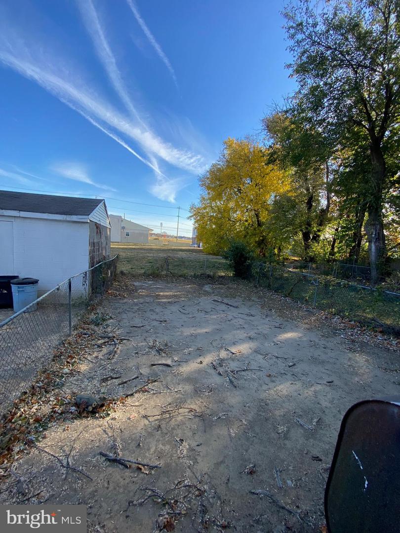 1337 Townsend St Property Photo 17