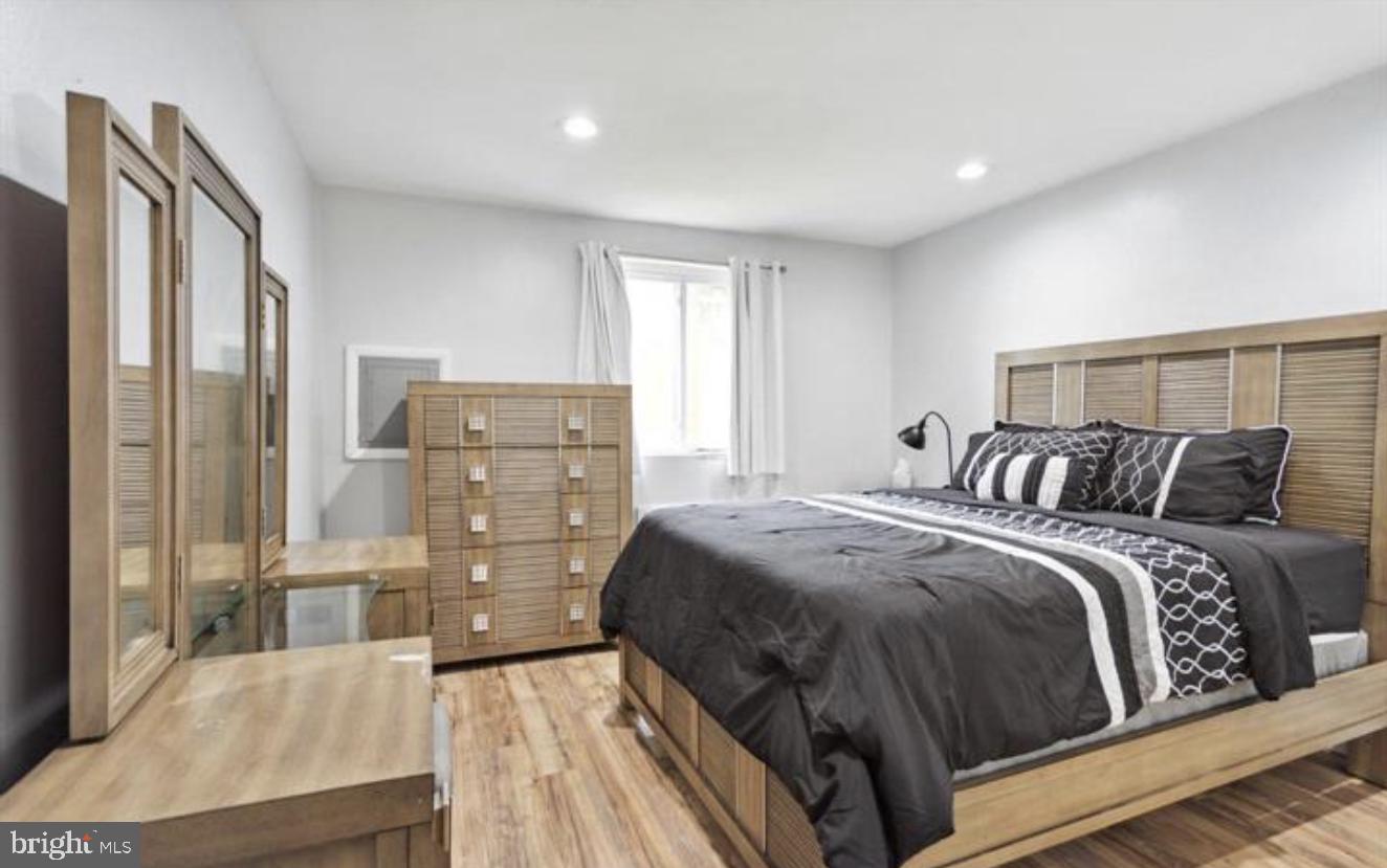 100 E Glenolden Ave #r9 Property Photo 17