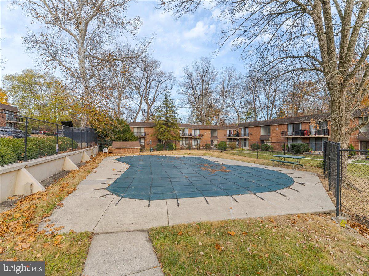 100 E Glenolden Ave #r9 Property Photo 20