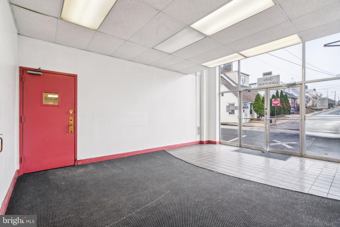 6801-6823 Ludlow St Property Photo 5