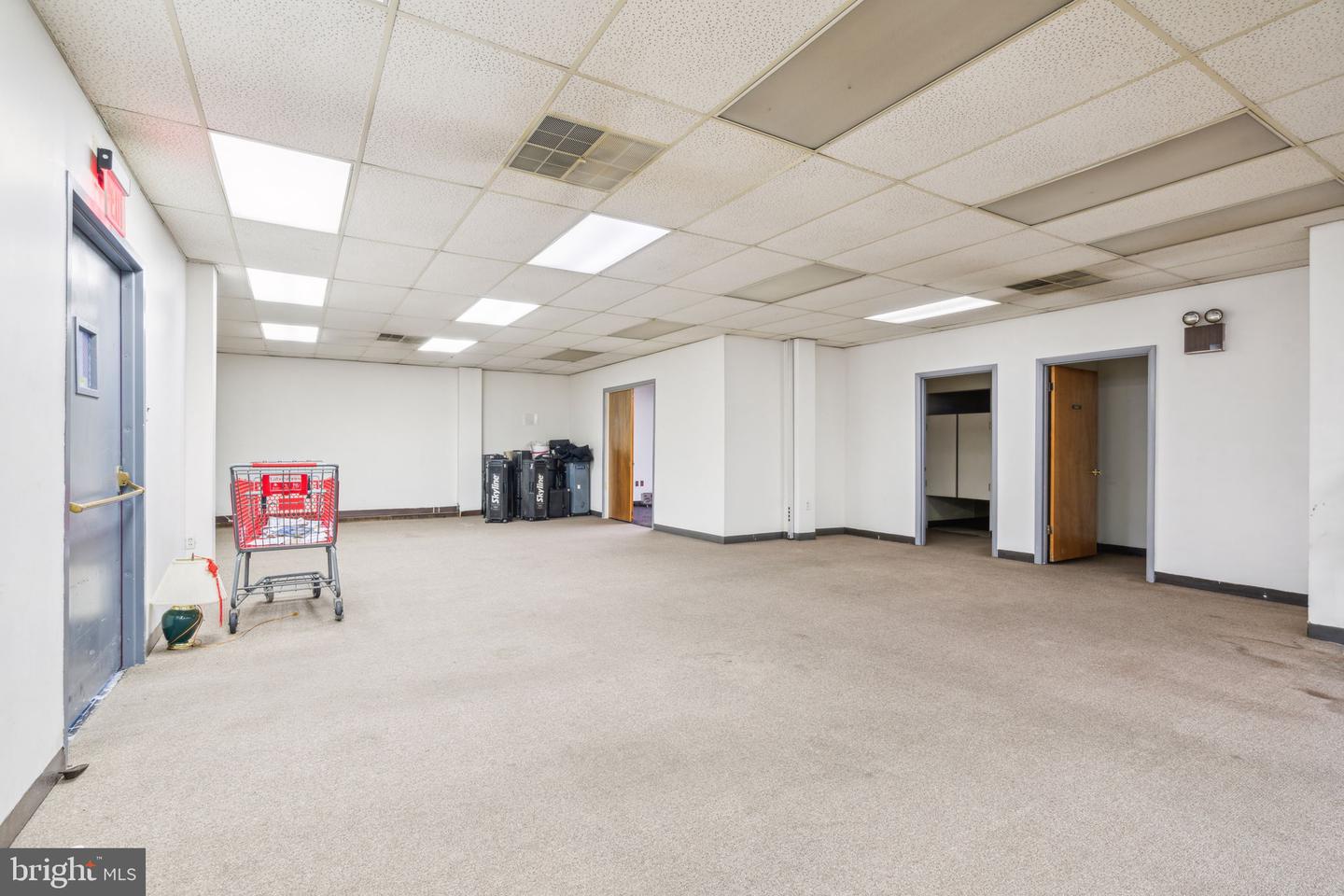 6801-6823 Ludlow St Property Photo 6