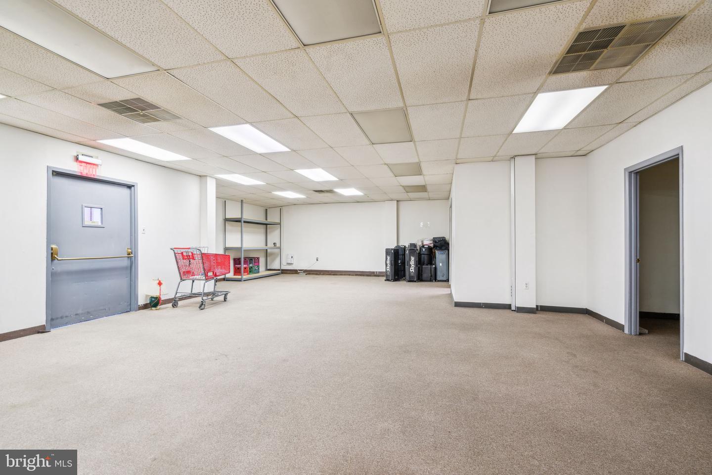 6801-6823 Ludlow St Property Photo 7