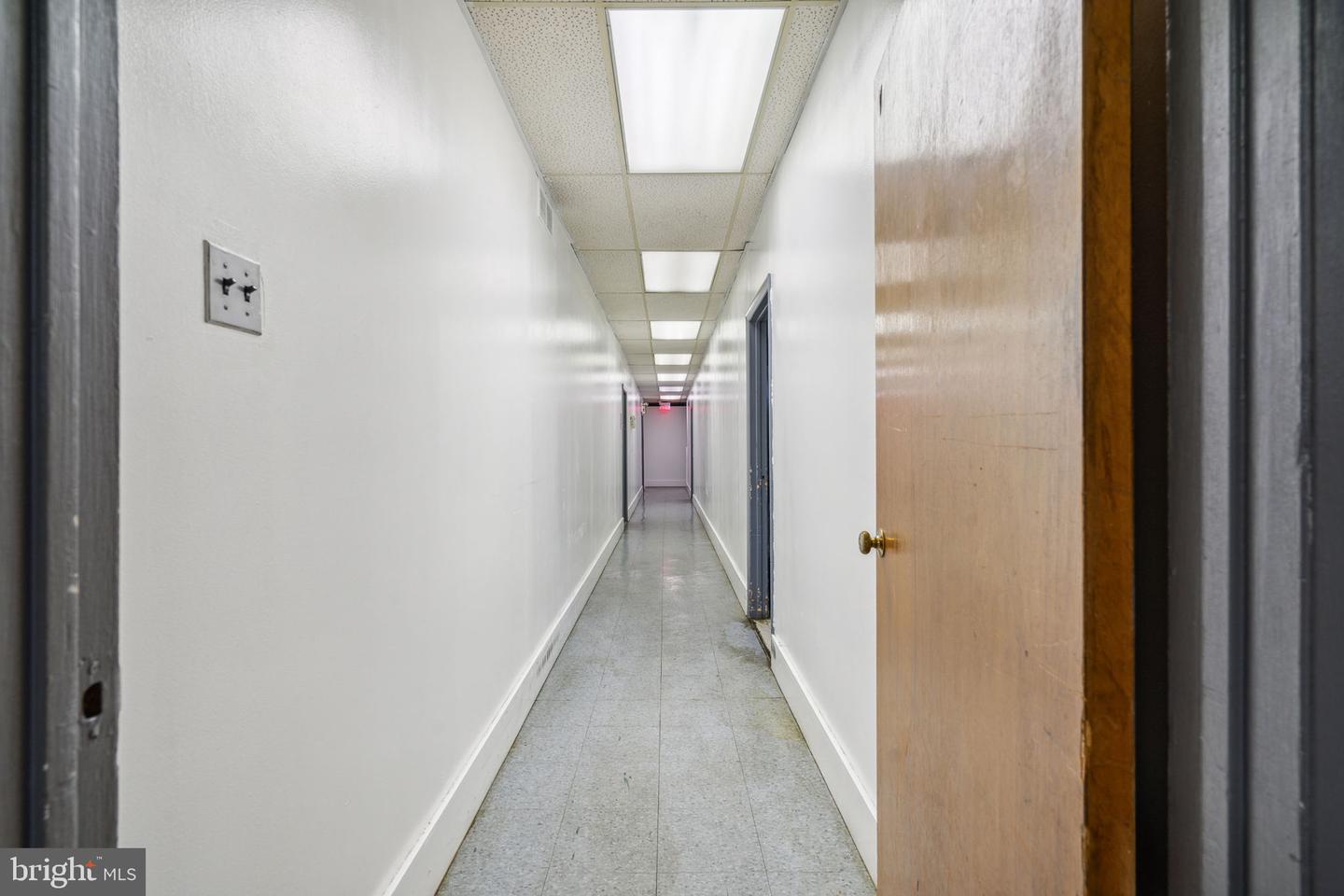 6801-6823 Ludlow St Property Photo 28