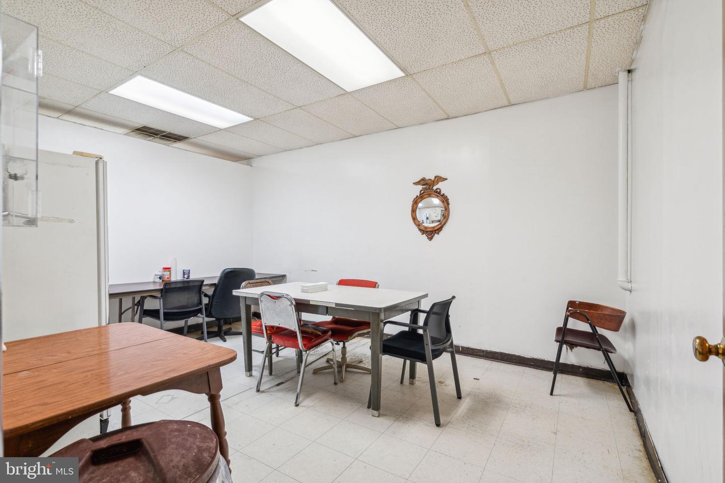 6801-6823 Ludlow St Property Photo 43