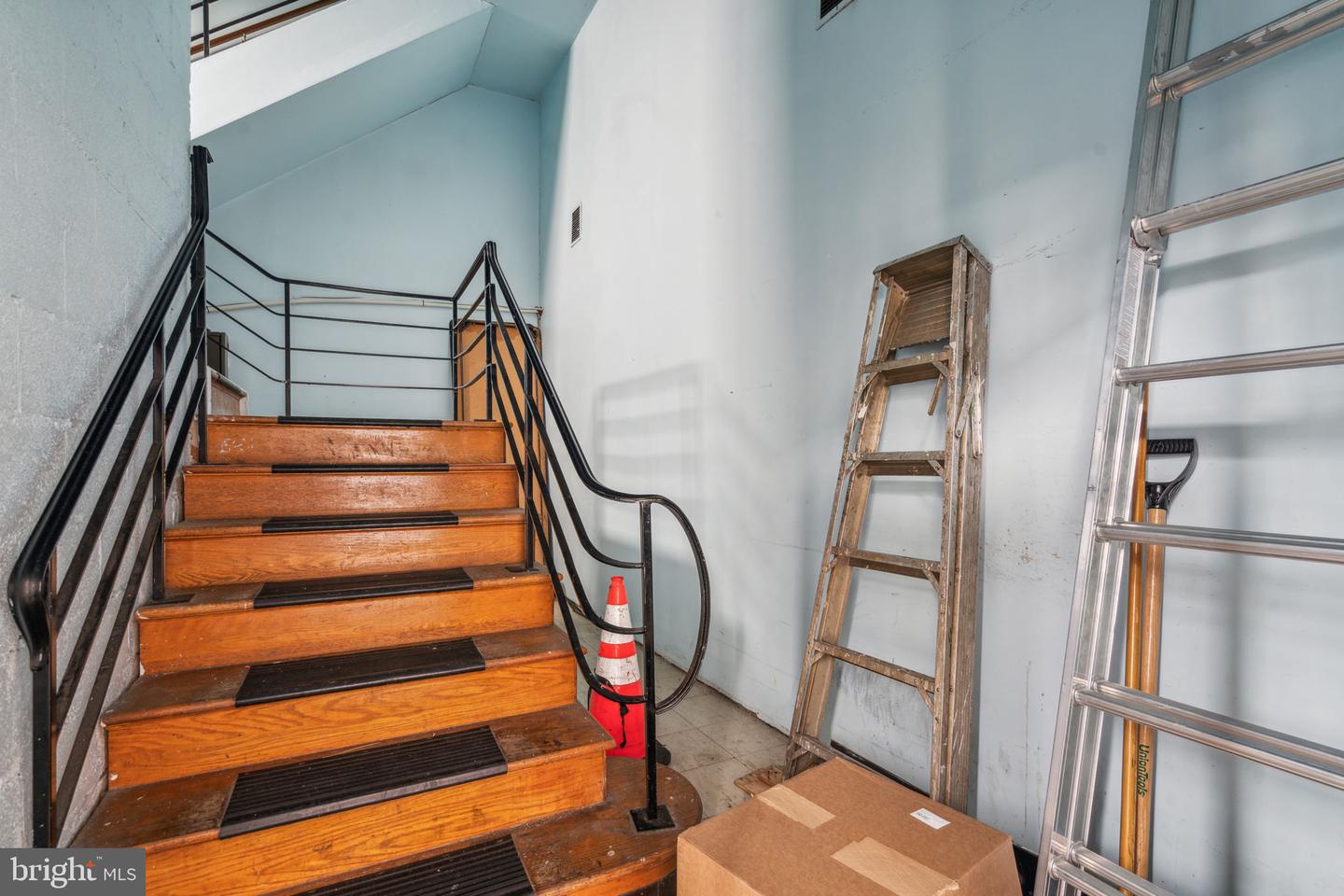 6801-6823 Ludlow St Property Photo 47