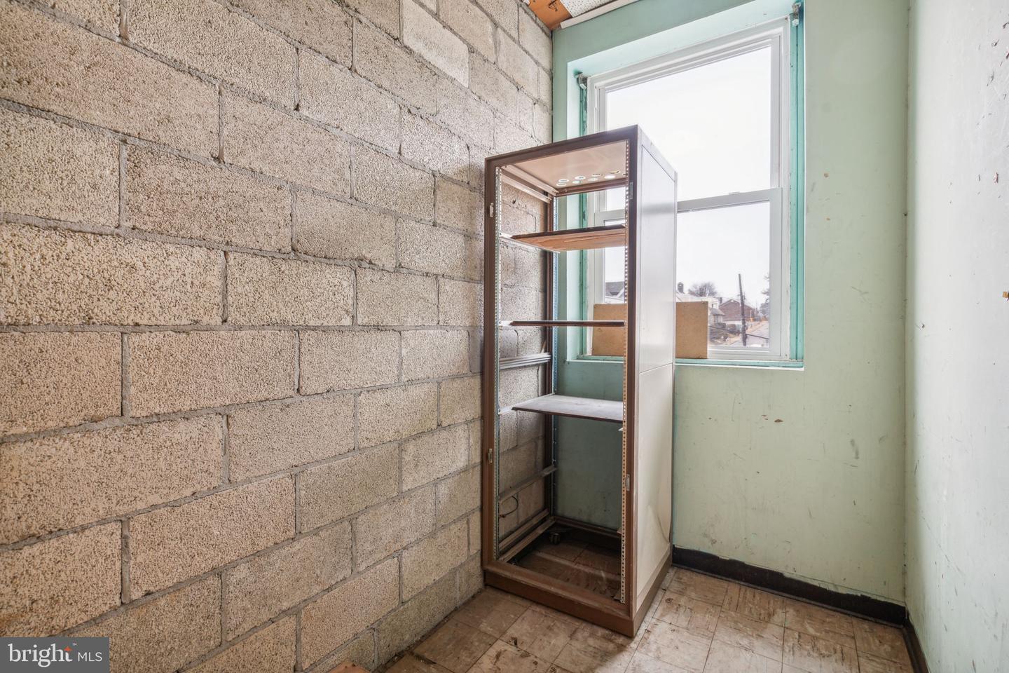 6801-6823 Ludlow St Property Photo 64