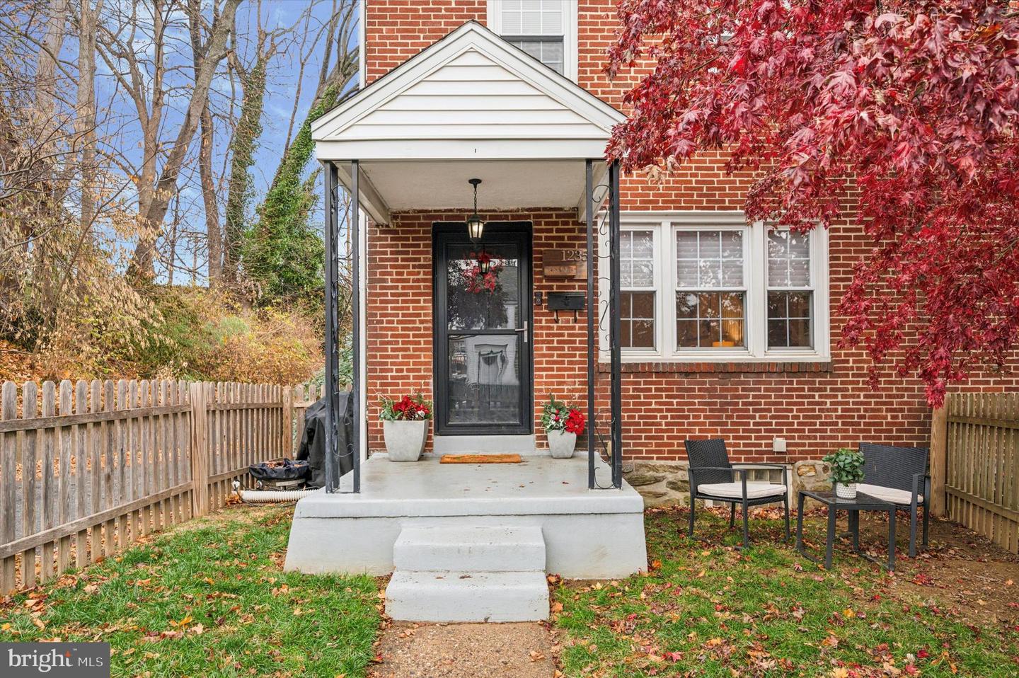 1235 Cobbs St Property Photo 1