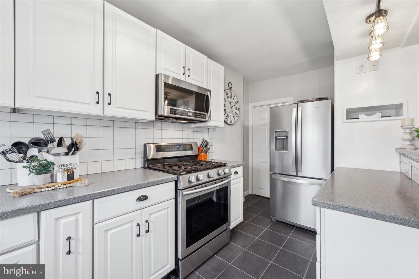 1235 Cobbs St Property Photo 13